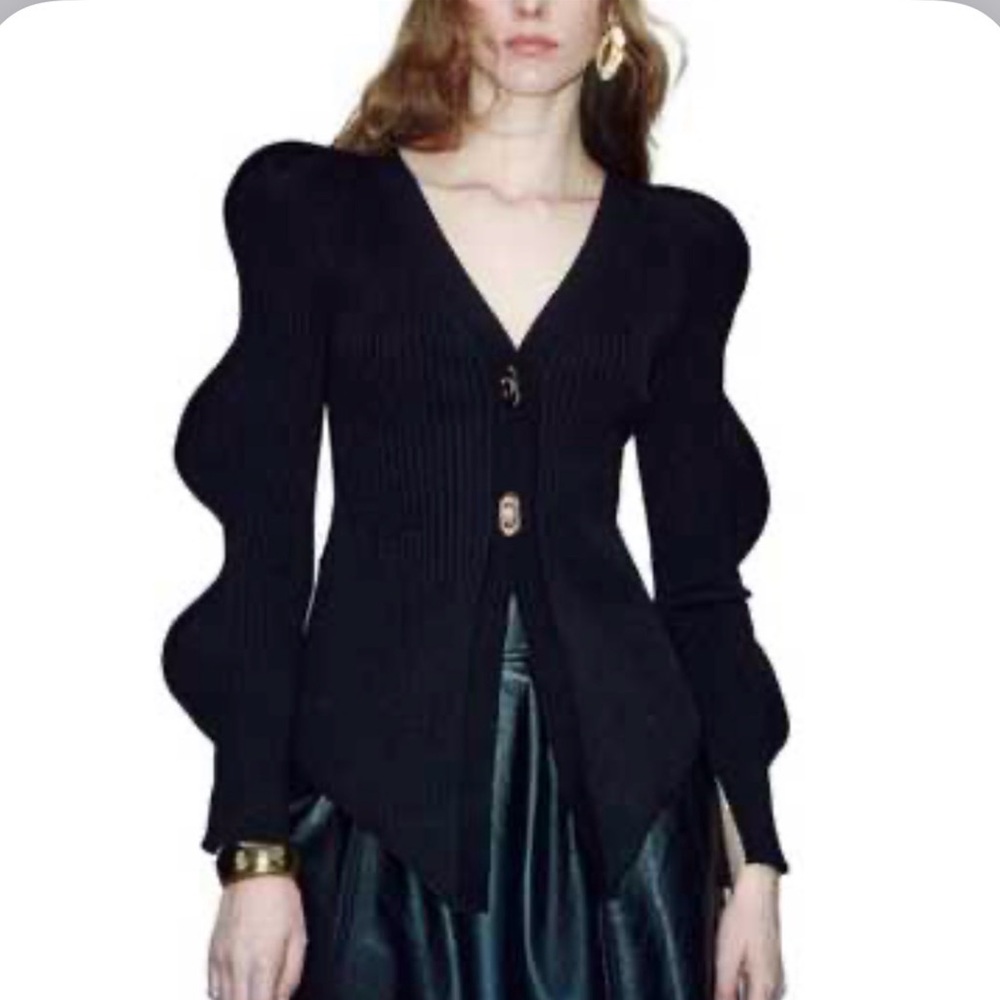 Urban Revivo- Black Ribbed Scallop Edge  Cardigan | Black | Small